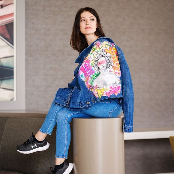 Vintage Denim Jacket Medusa Women's M Size Hand Painted Art - Picture 2 of 4